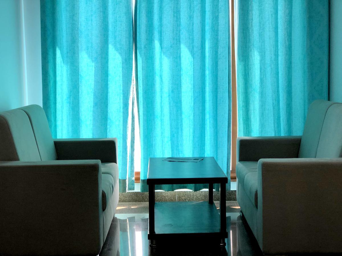 Hotel Taru Inn Газиабад Экстерьер фото